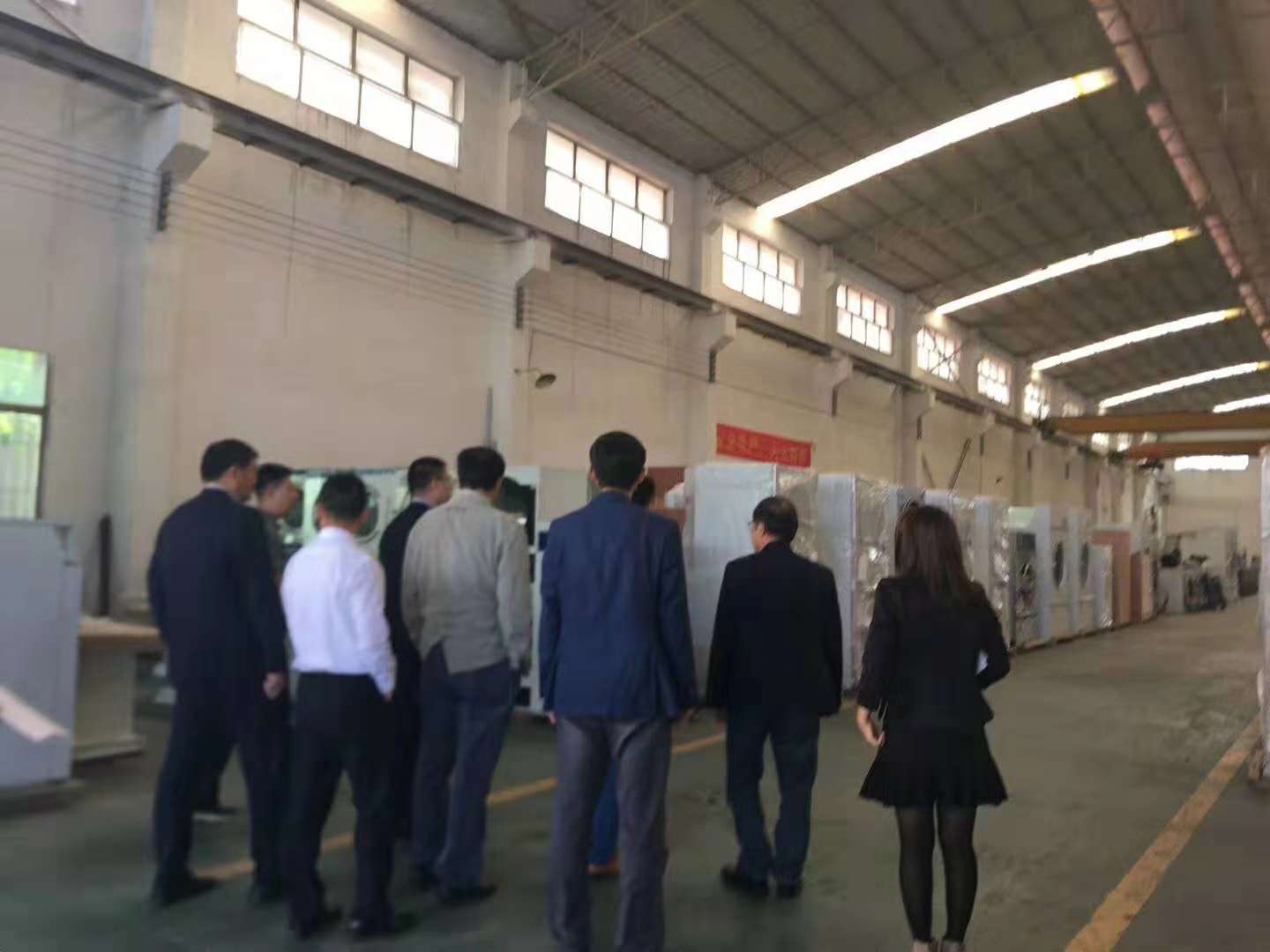 港華燃氣集團領(lǐng)導參觀(guān)佛山潔機皇洗滌機械設備工廠(chǎng)